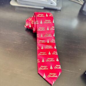 Holiday Traditions Hallmark Christmas Tie Red Green "Merry Christmas" 58"